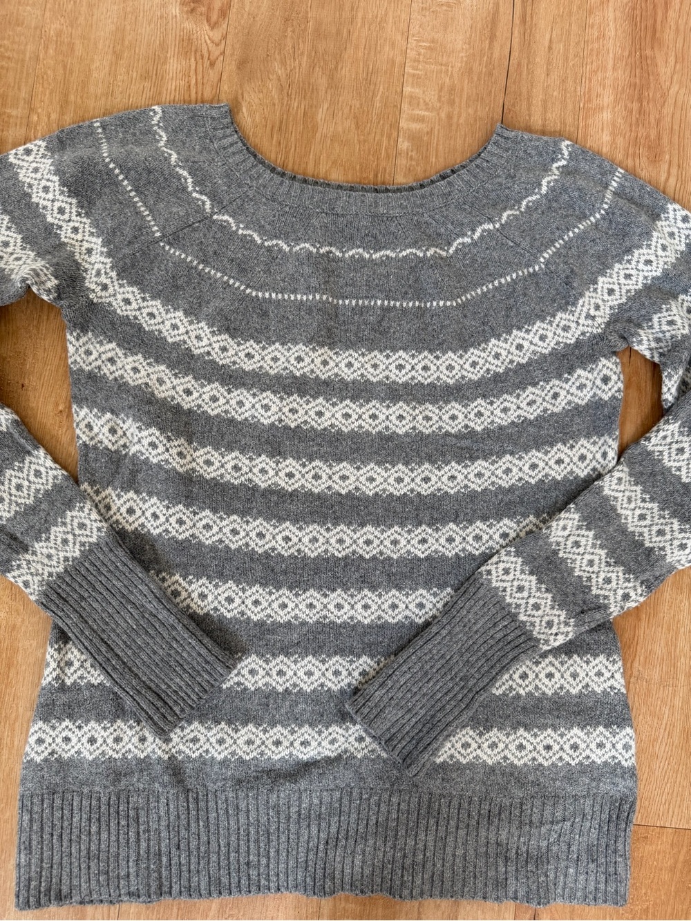 Banana Republic Gray and White Fair Isle Crew Neck Sweater